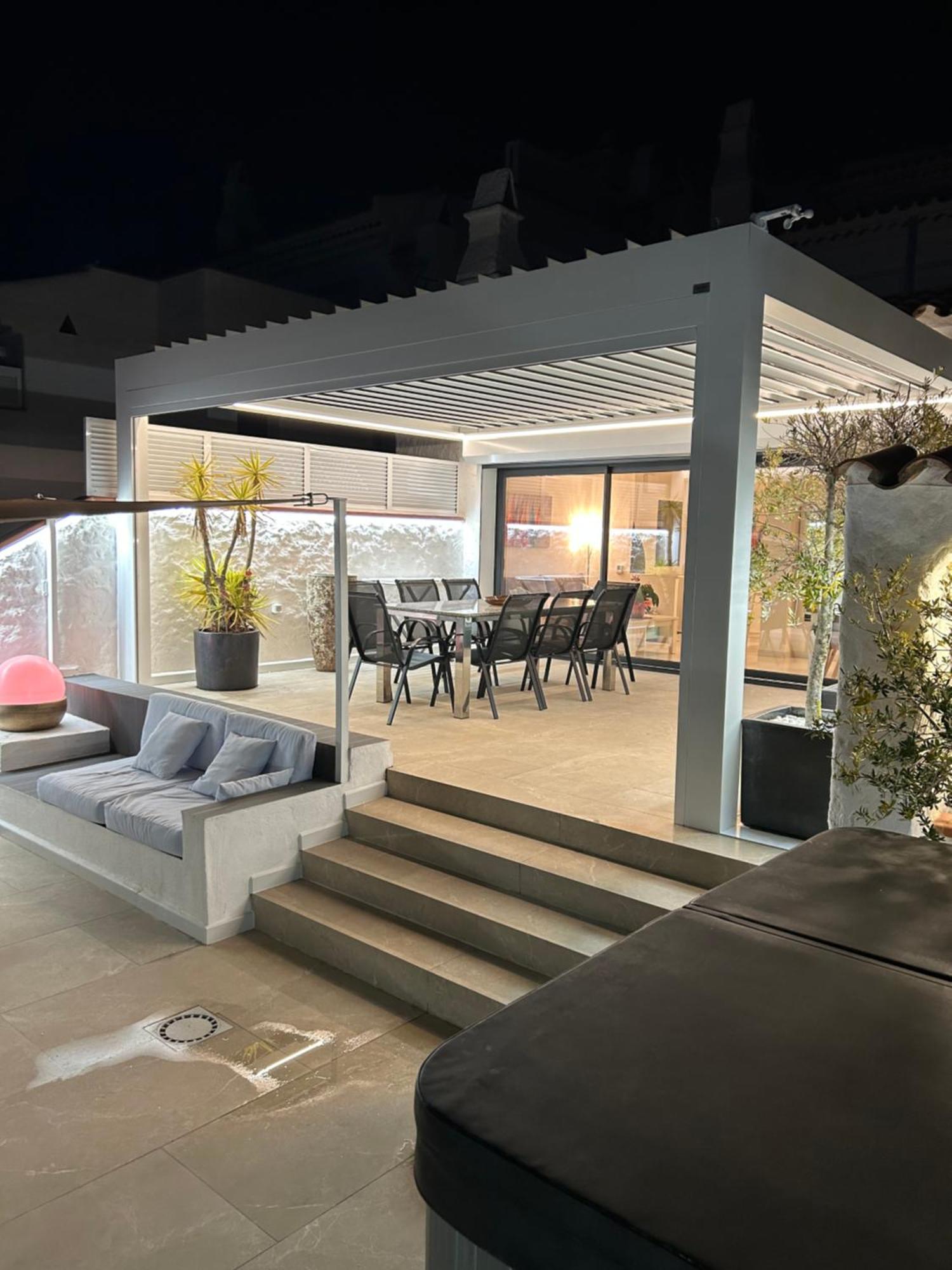 Appartement Duplex Rosas Avec Terrasse Magnifique Jacuzzi Vue Mer المظهر الخارجي الصورة