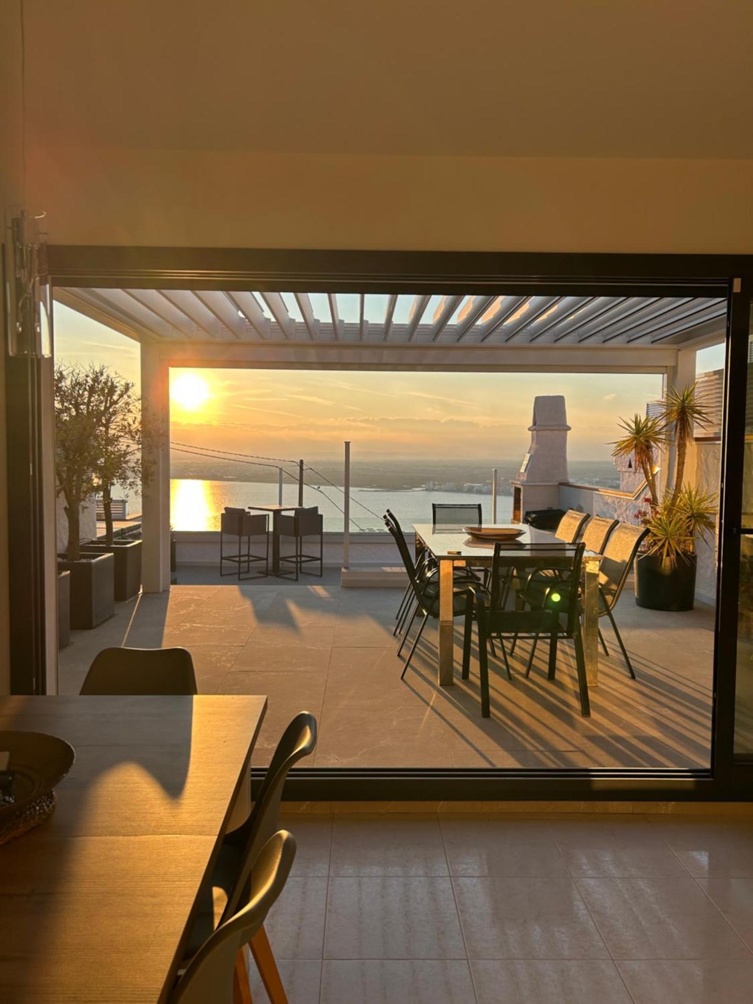 Appartement Duplex Rosas Avec Terrasse Magnifique Jacuzzi Vue Mer المظهر الخارجي الصورة