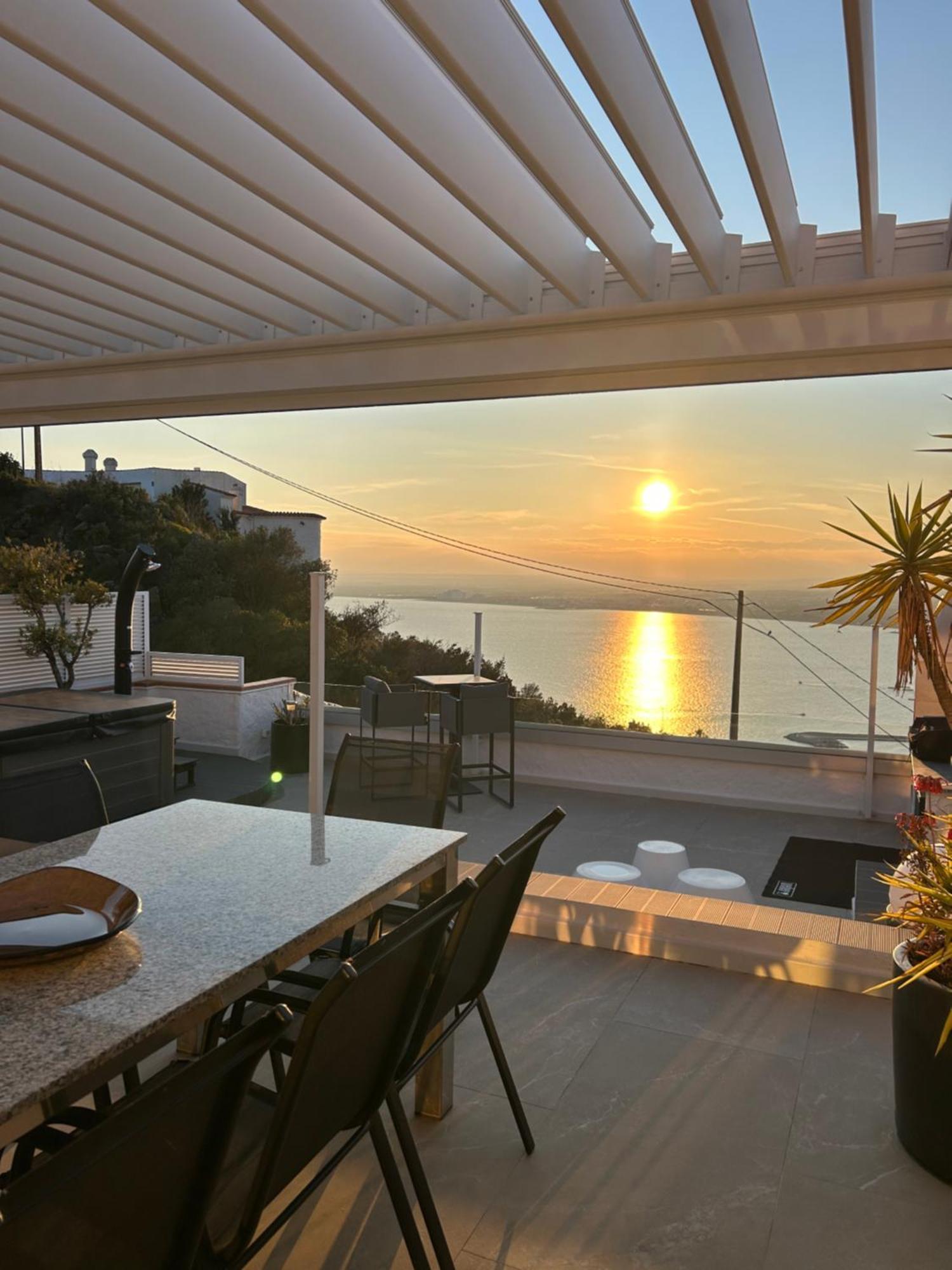 Appartement Duplex Rosas Avec Terrasse Magnifique Jacuzzi Vue Mer المظهر الخارجي الصورة
